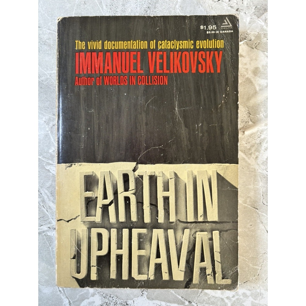 Earth in Upheaval by Immanuel Velikovsky Paperback - GOOD